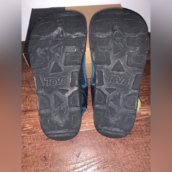 Teva children’s K Hurricane Seekado Size 13 - Picture 4 of 6